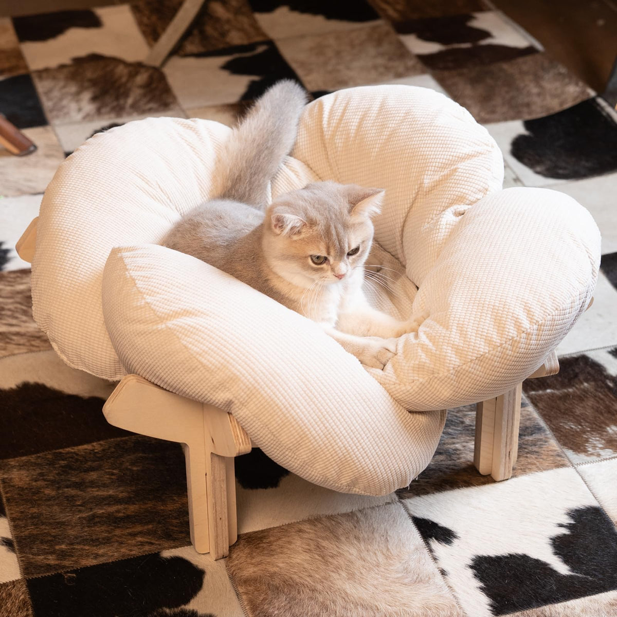 Elevated Cat Bed I143